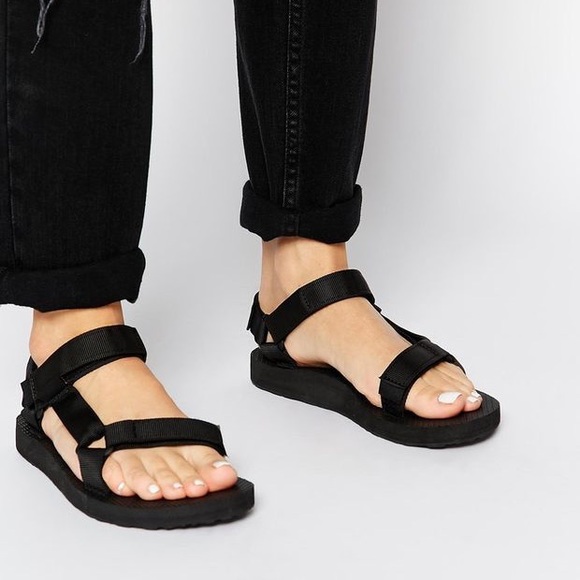 SOLD: Teva Women’s Original Black Sandals - Picture 3 of 4